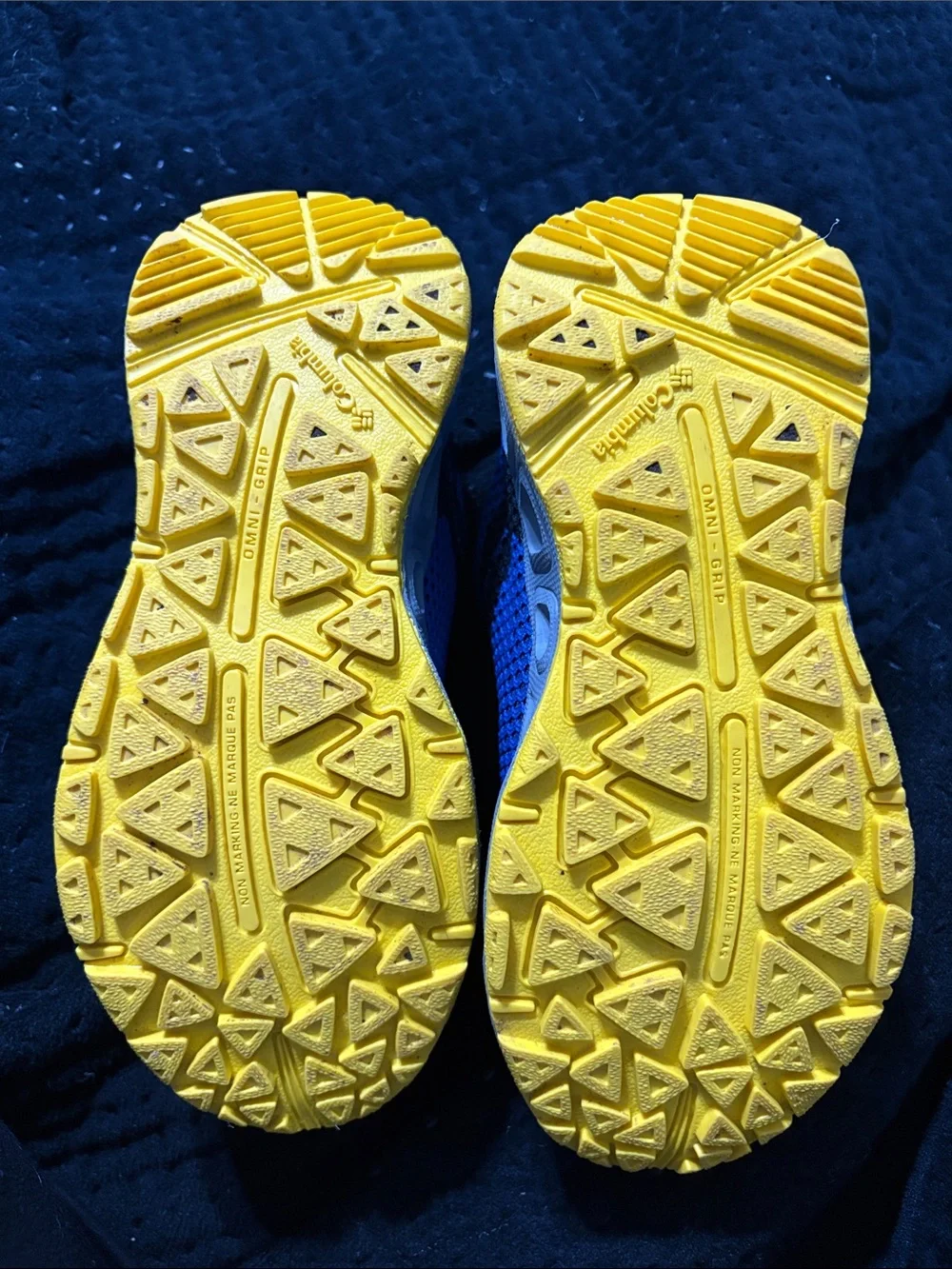 Columbia Kids Blue and Black Mesh Athletic water hiking sneaker. Little kids